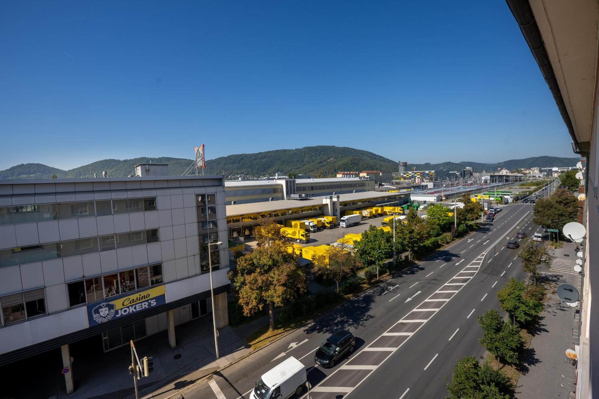Tamliving Center Luxury 4 Rooms Smart Tv Kitchen Great View Graz Exterior foto
